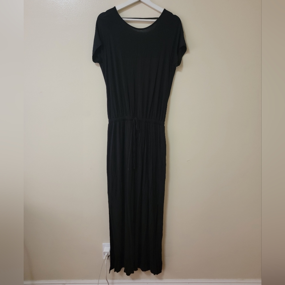 BLACK KNIT MAXI DRESS WITH BACK DETAIL